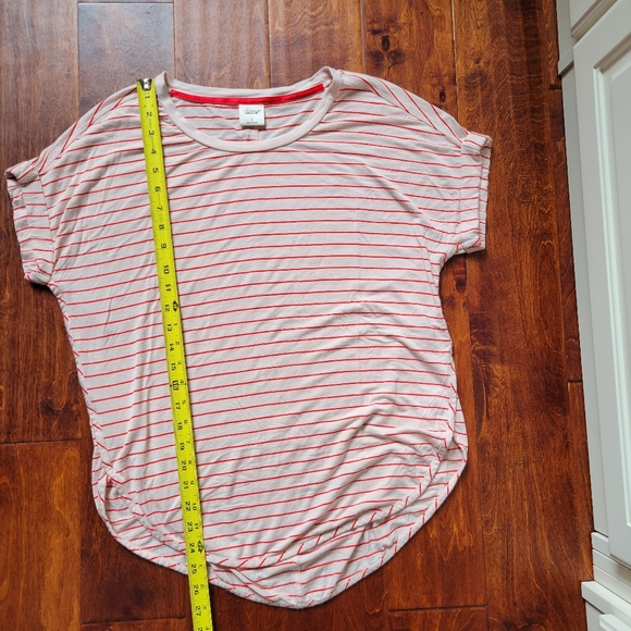 Soma Essential Tee - Picture 6 of 12